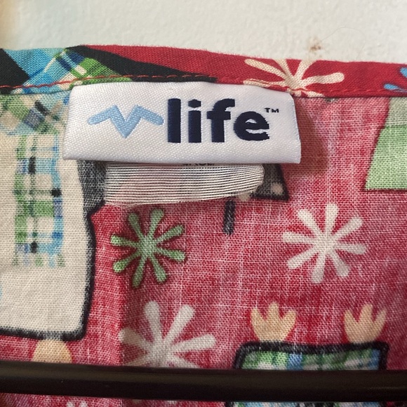 festive scrub top - Picture 2 of 2